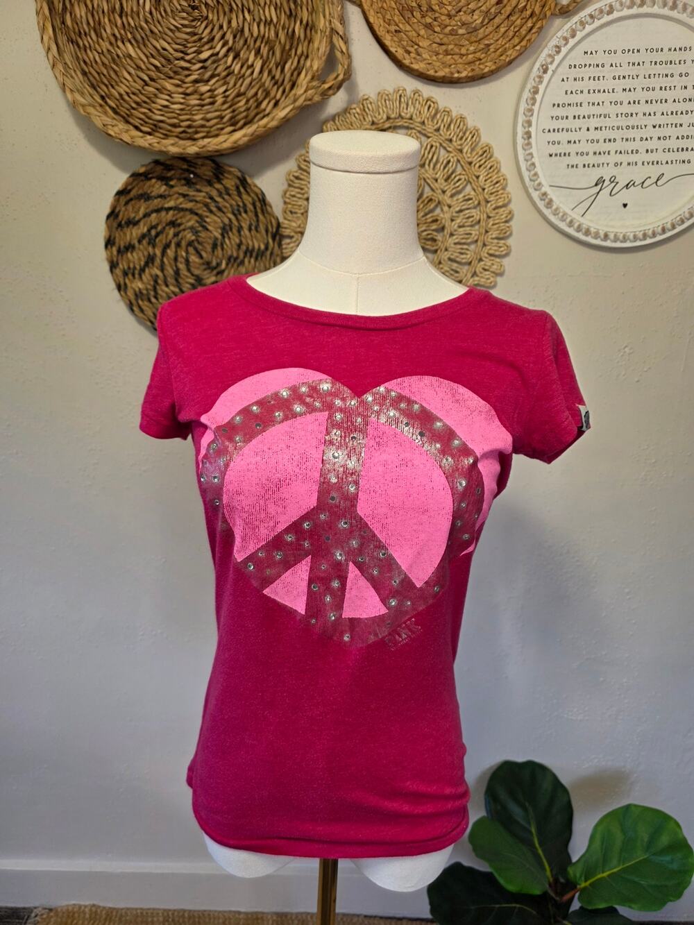 Vtg Pink y2k Peace Heart Rhinestones Cap Sleeve Womens S 2009 ID #35007334